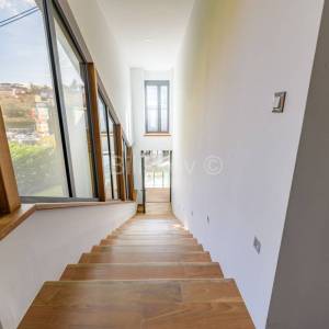 Prodaja, Zagreb,Gračani,luksuzna samostojeća vila,bazen,sauna, parking