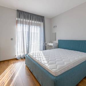 Prodaja, Zagreb,Gračani,luksuzna samostojeća vila,bazen,sauna, parking