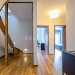 Prodaja, Zagreb,Gračani,luksuzna samostojeća vila,bazen,sauna, parking