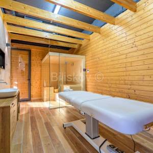 Prodaja, Zagreb,Gračani,luksuzna samostojeća vila,bazen,sauna, parking