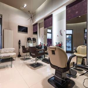 Prodaja,Črnomerec,namješten ulični poslovni prostor 102m2.