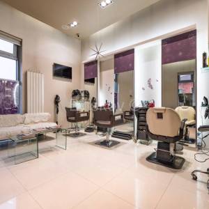 Prodaja,Črnomerec,namješten ulični poslovni prostor 102m2.