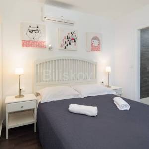 Prodaja,dvosoban stan s pogledom na more