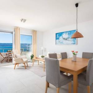 Prodaja,dvosoban stan s pogledom na more