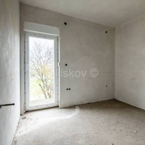 Prodaja,Hrvatski Leskovac,3 troetažna stana,ukupno 334.50 m2, roh bau 