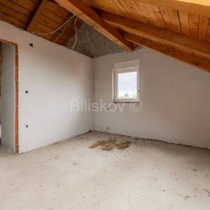 Prodaja,Hrvatski Leskovac,3 troetažna stana,ukupno 334.50 m2, roh bau 