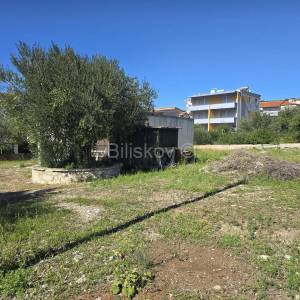 Prodaja,kuća sa velikim dvorištem,Rogoznica