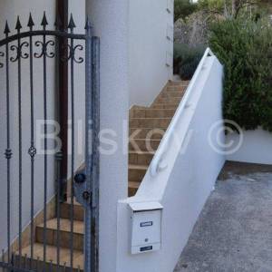 Prodaja,kuća za odmor s pogledom na more