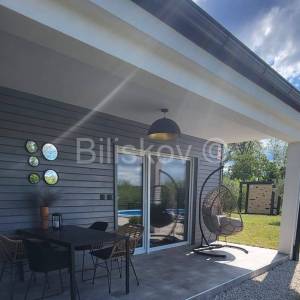 Prodaja,Labin,trosobna samostojeća kuća 102m2 s bazenom 32m2.