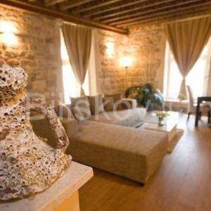 Prodaja,Trogir, palača za investiciju, prvi red do mora