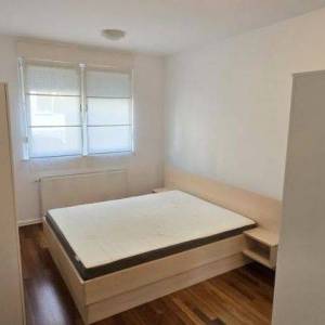 Prodaja:Zagreb-Laščina,2S stan s loggiom,spremište,dva parkirna mjesta