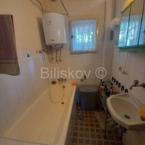 Prodaja,Zagreb,Gornja Kustošija, dvojna kuća s garažom,velika okućnica