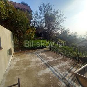 Prodaja,Zagreb,Gornja Kustošija, dvojna kuća s garažom,velika okućnica