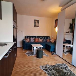 Prodaja,Zagreb,Maksimir,namješten stan 30m2, na 4 katu.