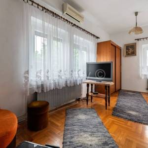 Prodaja,Zagreb,Trešnjevka stan 60m2 u visokom prizemlju.