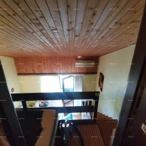 Prodaje se dvoetažni stan, 38 m², Červar-Porat