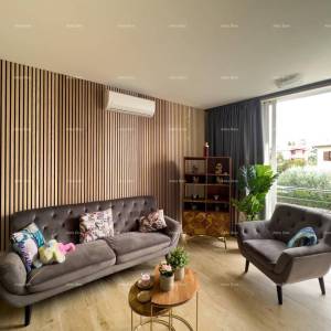 Prodaje se  dvoetažni stan, Medulin. Lokacija odlična,  idealno za obitelji sa malom djecom. U neposrednoj blizini hotela Arkus...