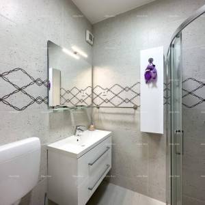 Prodaje se  dvoetažni stan, Medulin. Lokacija odlična,  idealno za obitelji sa malom djecom. U neposrednoj blizini hotela Arkus...