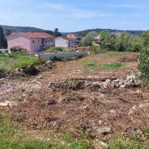 Prodaje se građevinsko zemljište u Banjolama