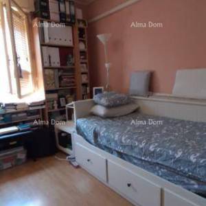 Prodaje se jednosobni stan 27 m² – centar Pule