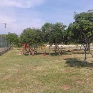 Prodaje se kuća sa bazenom, Peroj