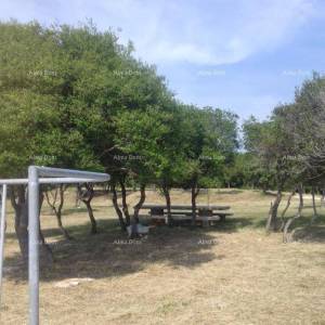 Prodaje se kuća sa bazenom, Peroj