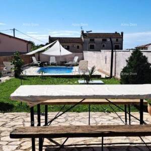 Prodaje se kuća sa bazenom, Peroj