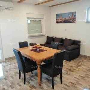 Prodaje se kuća sa bazenom, Peroj