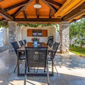 Prodaje se kuća u Medulinu