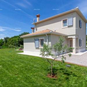 Prodaje se luksuzna vila u Labinu sa bazenom!