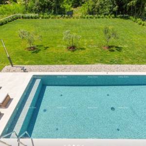 Prodaje se luksuzna vila u Labinu sa bazenom!