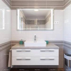 Prodaje se luksuzna vila u Medulinu