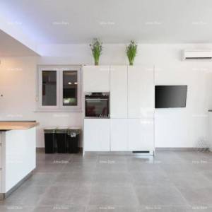 Prodaje se luksuzna vila u Medulinu