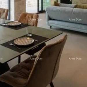 Prodaje se moderna kuća s bazenom, Rovinjsko selo