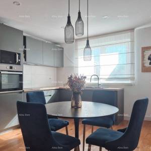 Prodaje se potpuno namješten stan u Žbandaju