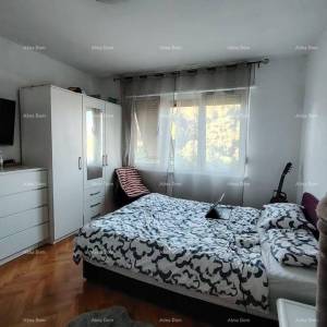 Prodaje se prostrani stan od 96 m² u Puli