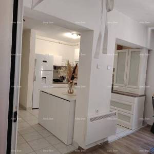 Prodaje se prostrani stan od 96 m² u Puli