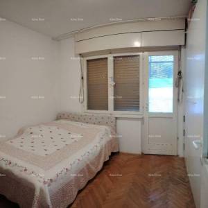 Prodaje se prostrani stan od 96 m² u Puli