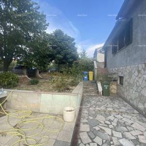 Prodaje se samostojeća kuća – Poreč