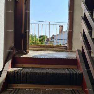 Prodaje se samostojeća kuća za renovaciju u centru Rovinja