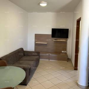 Prodaje se stan s  terasom – 200 m od mora, okolica Umaga