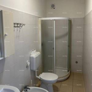 Prodaje se stan s  terasom – 200 m od mora, okolica Umaga