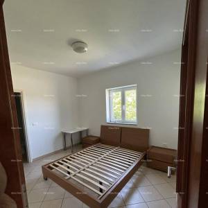 Prodaje se stan s  terasom – 200 m od mora, okolica Umaga