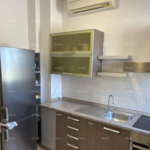 Prodaje se stan s  terasom – 200 m od mora, okolica Umaga