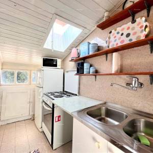 Prodaje se stan u centru Pule sa pogledom na katedralu i more.