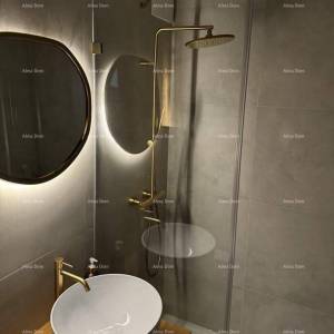 Prodajem adaptiranu i novouređenu garsonijeru u Novigradu, 350 m od mora