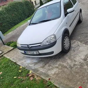 Prodajem Opel Corsu 2004.godište