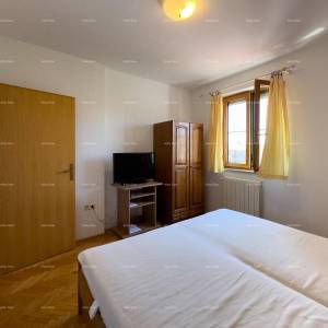 Prodajemo apartmansku kuću na mirnoj lokaciji u Medulinu!