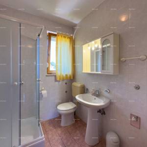 Prodajemo apartmansku kuću na mirnoj lokaciji u Medulinu!