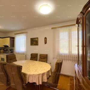 Prodajemo apartmansku kuću na mirnoj lokaciji u Medulinu!